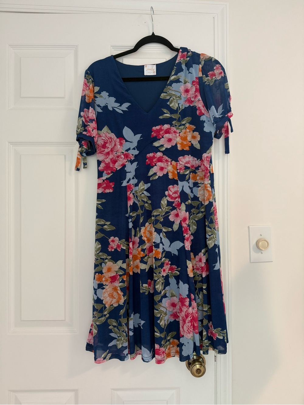 Siren Lily Blue and Pink Floral Dress size L